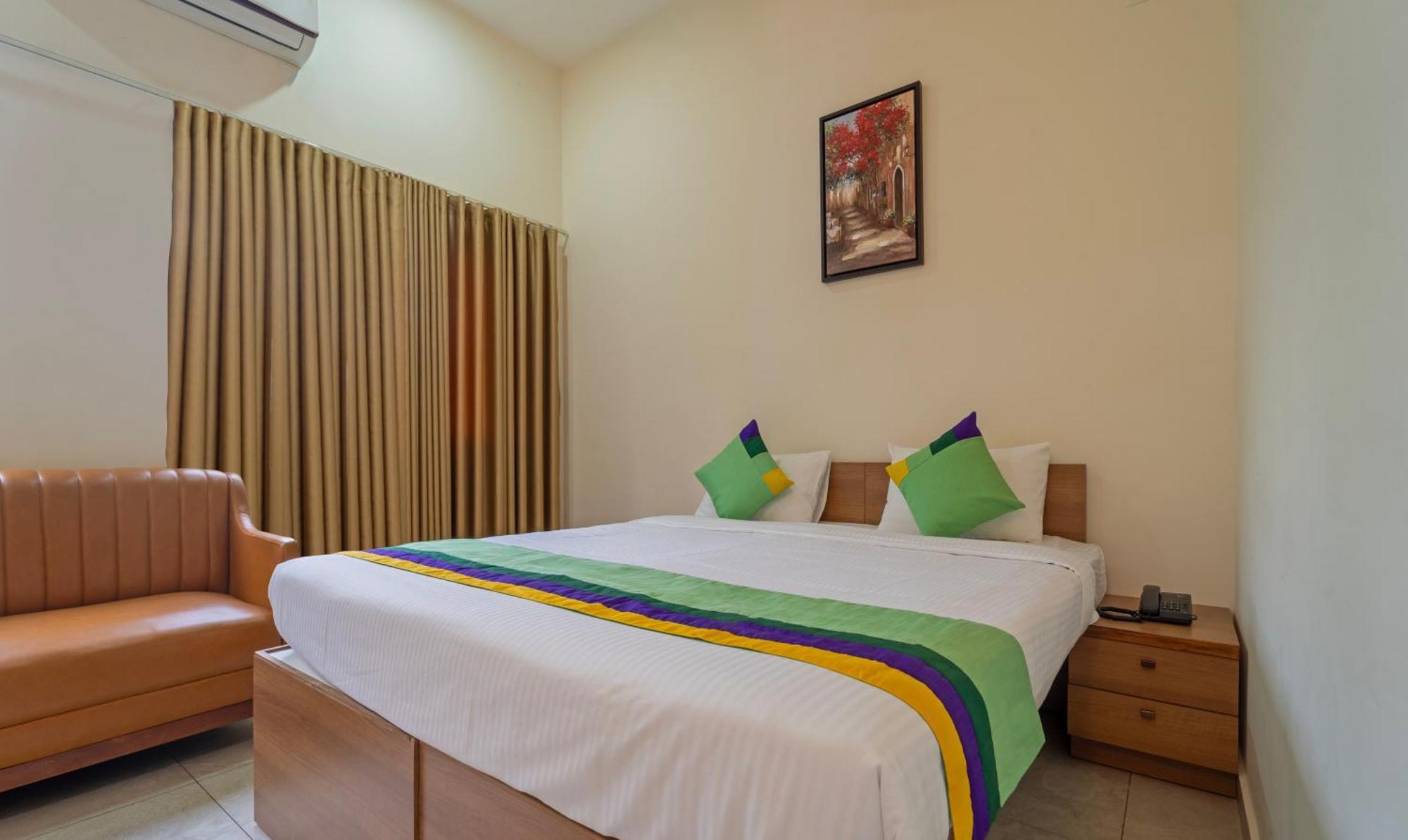 Itsy Hotels Avani Stays, Vyttila, Kochi Exterior photo